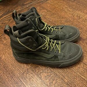 Men’s Vans All Weather High Tops Green Size 10